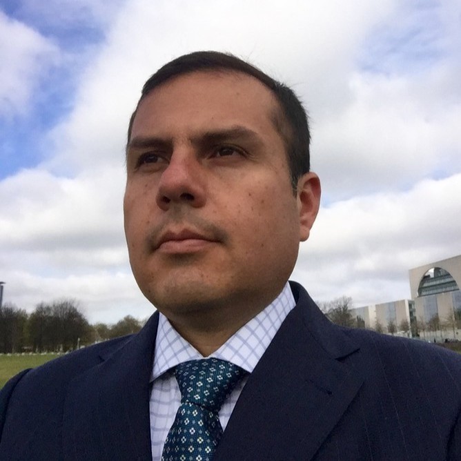 Dr. Carlos Marmolejo Duarte